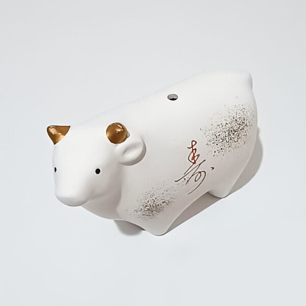 Japanese Plaster Ox Figurine – Yakushi Kiln Vintage Ceramic, White & Gold, Zodiac Decor - Image 2