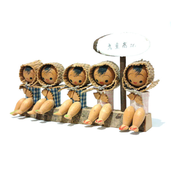 Japanese Creative KOKESHI Doll Vintage Hand-Painted Interior Decor - 12 cm Tall - Image 3