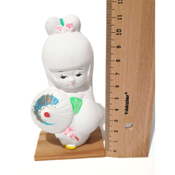 A Nostalgic Memory: 1974 Vintage Japanese Ceramic Figurine - Nara School Trip Souvenir (11 cm / 4.3") - Image 4
