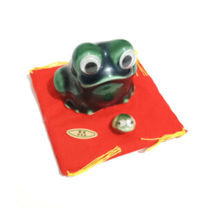 Japanese Lucky Frog Figurine – "Anzen Kaeru" Charm for Safety, Travel & Prosperity