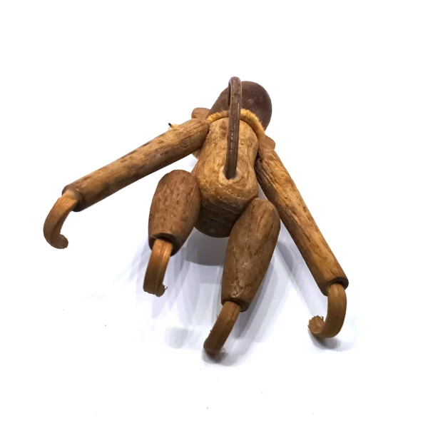 Mid-Century Modern Teak Wooden Monkey – Articulated Figurine in Kay Bojesen Style - Image 9